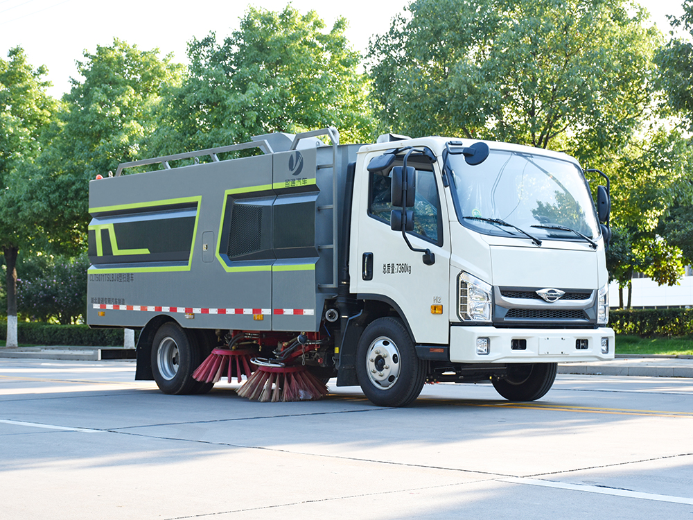 CLT5071TSLBJ6型掃路車