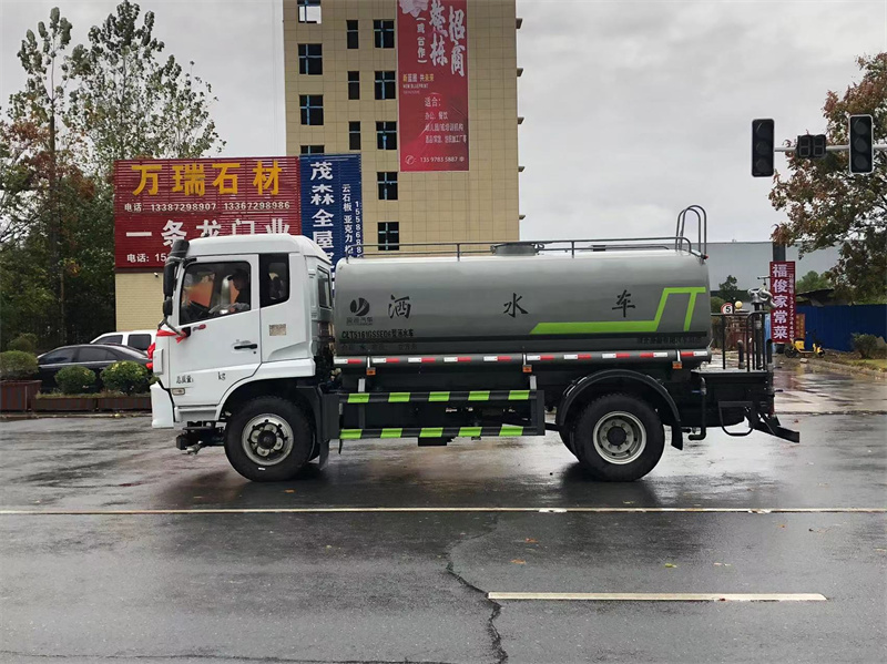東風福瑞卡12方灑水車
