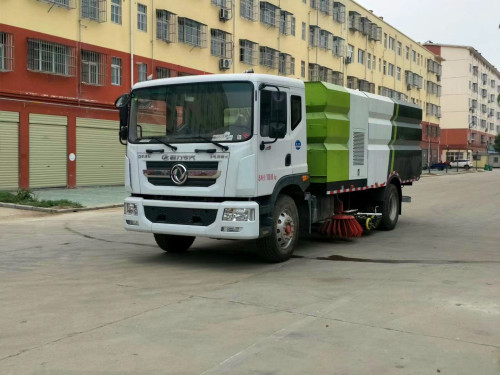 東風D9洗掃車-8方洗掃車